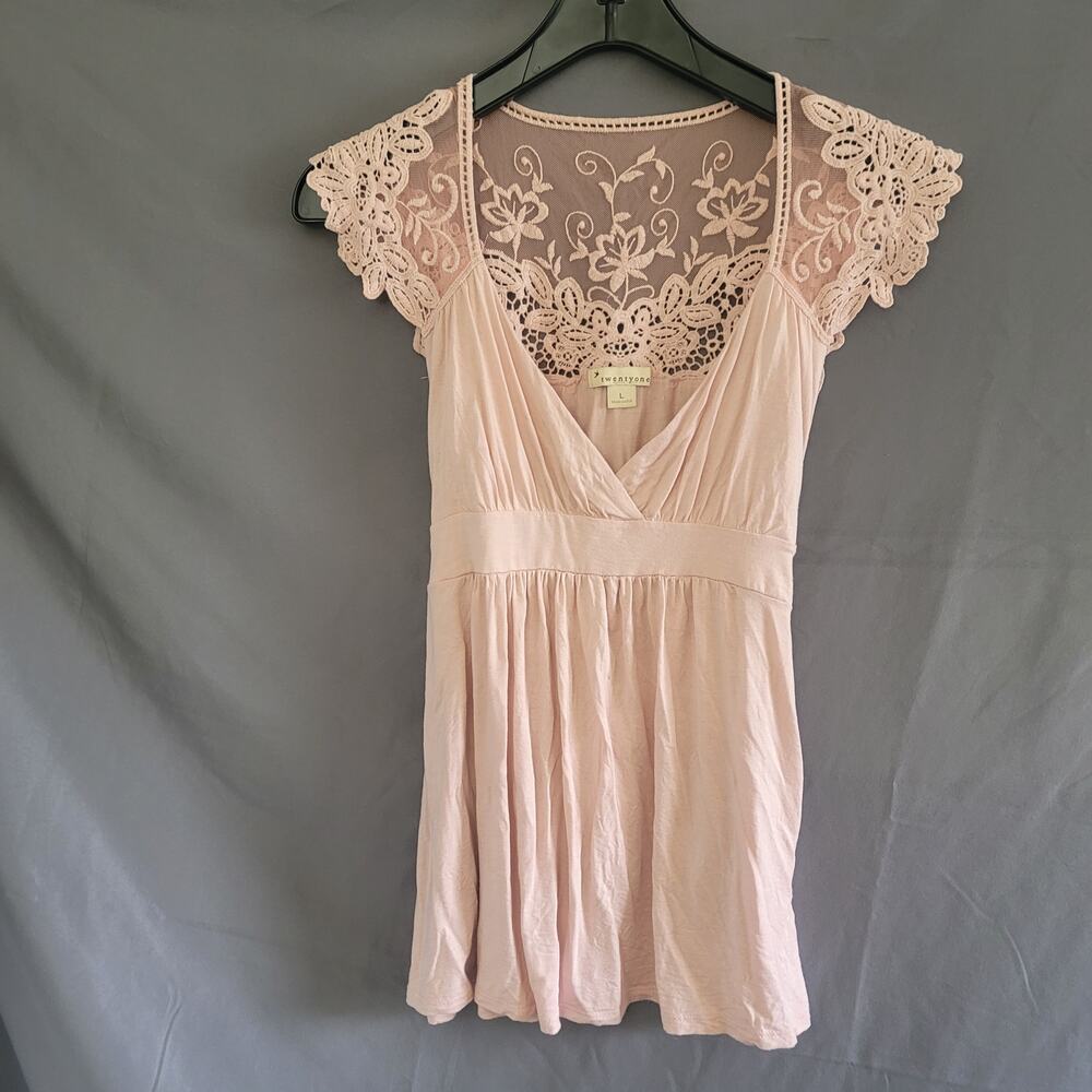 Twentyone Blush Pink Lace Cap Sleeve Top